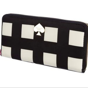 Kate Spade - Geometric Black and White Zipper Wallet